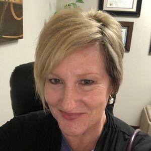 Meet your Posher, Carrie